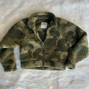 Hollister Camo Sherpa jacket